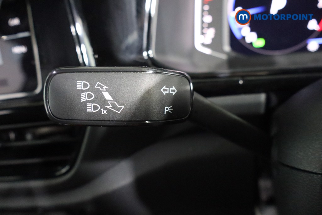 Used Volkswagen T-Roc for sale - 77318550: Photo 23