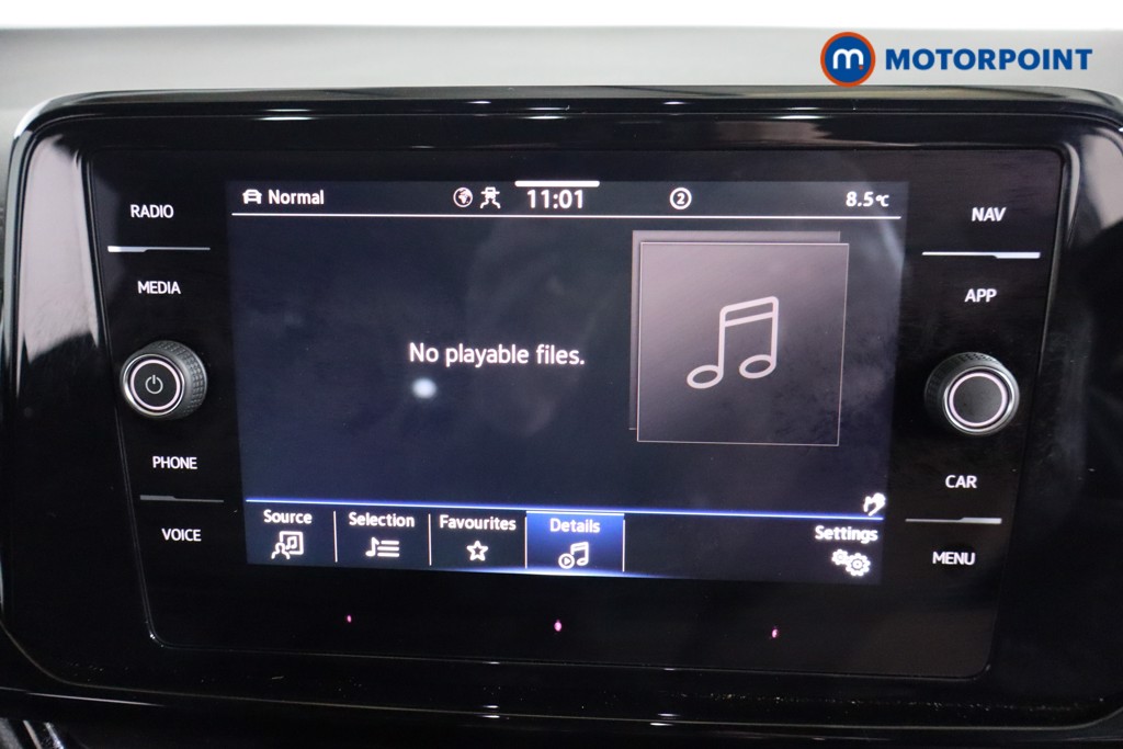 Used Volkswagen T-Roc for sale - 77318568: Photo 14