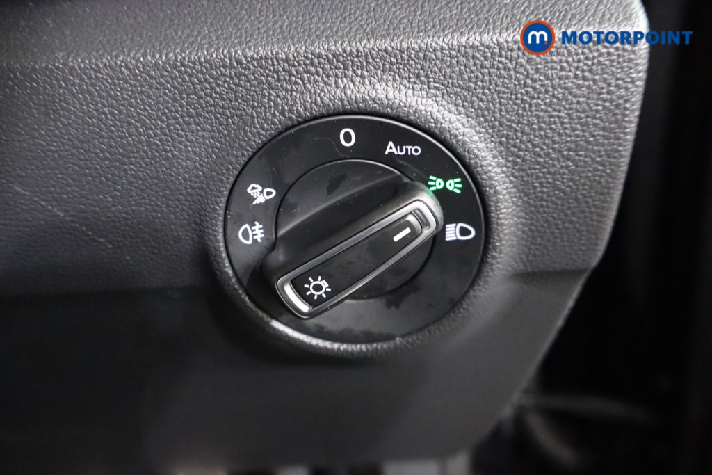 Used Volkswagen T-Roc for sale - 77318568: Photo 25