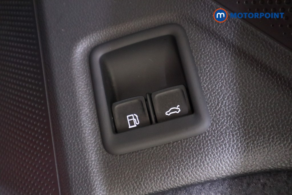 Used Volkswagen Passat 2025 for sale - 76581004: Photo 17