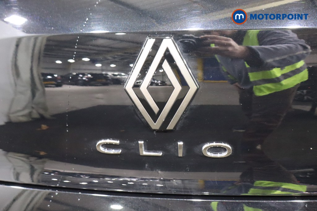 Used Renault Clio 2025 for sale - 76411439: Photo 35