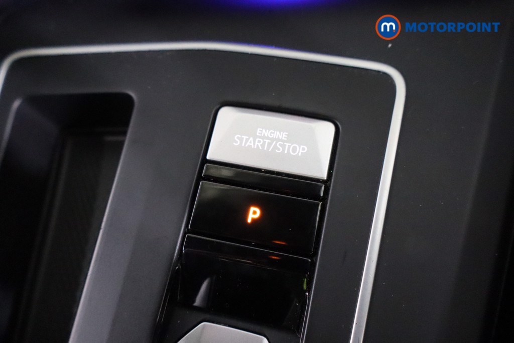 Used Volkswagen Golf 2021 for sale - 77000334: Photo 30