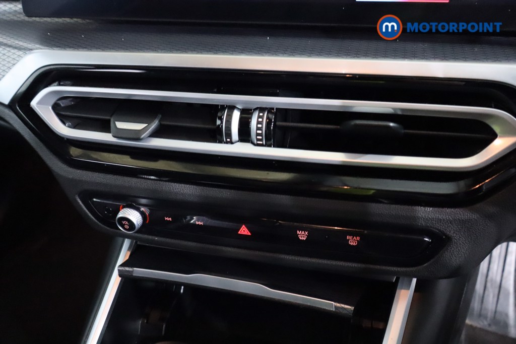 Used BMW 3 Series 2024 for sale - 76328910: Photo 20