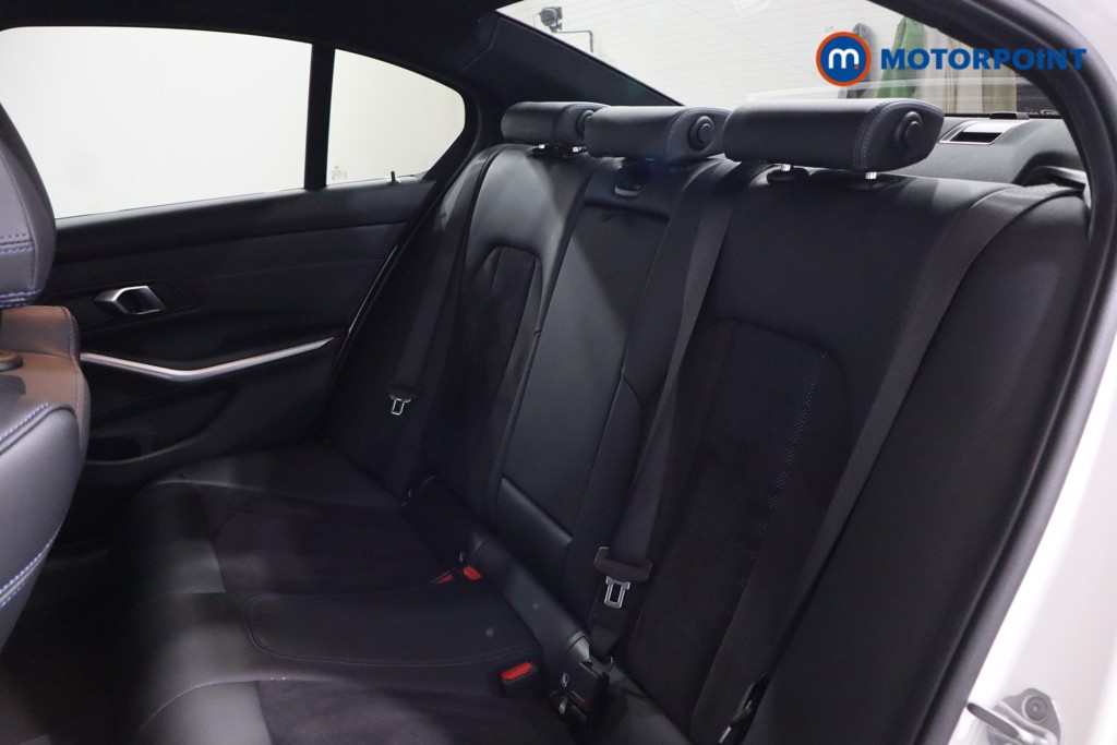 Used BMW 3 Series 2024 for sale - 76328910: Photo 30