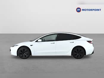Used Tesla Model 3 2024 for sale - 79700748: Photo