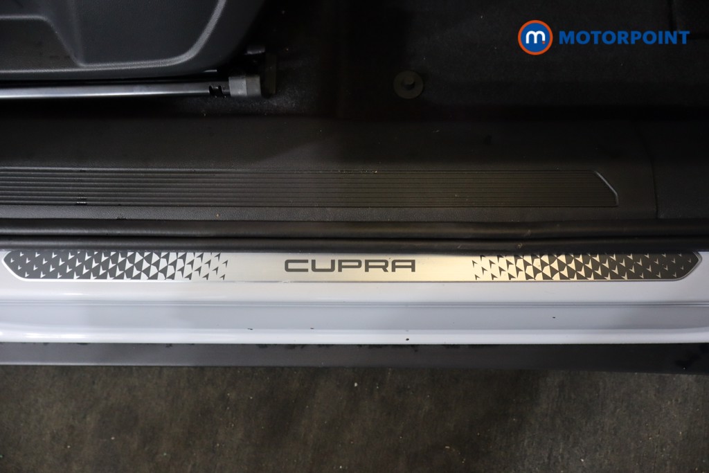 Used Cupra Tavascan 2025 for sale - 76344860: Photo 32
