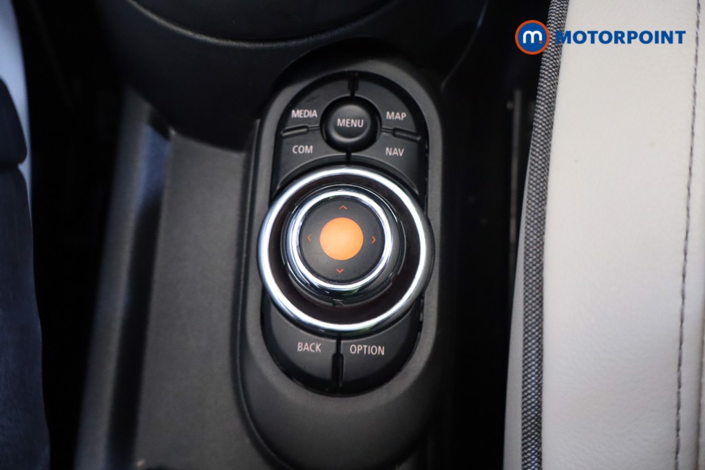 Used MINI Convertible 2020 for sale - 75985349: Photo 21
