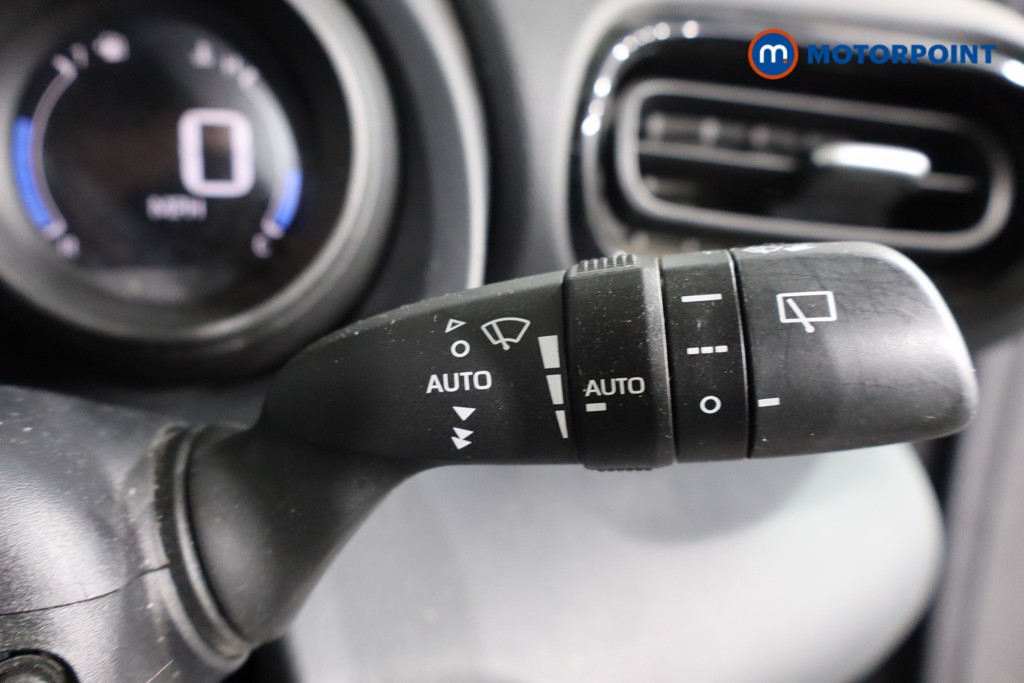 Used Toyota Yaris 2020 for sale - 77631257: Photo 23