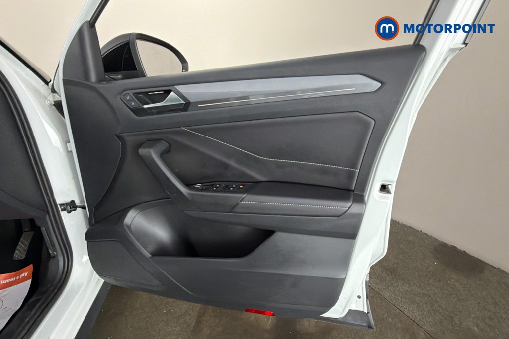 Used Volkswagen T-Roc 2022 for sale - 78153320: Photo 23