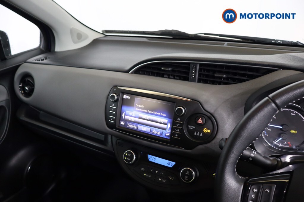 Used Toyota Yaris 2018 for sale - 76131682: Photo 11