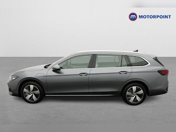Used Volkswagen Passat 2025 for sale - 76222770: Photo 4