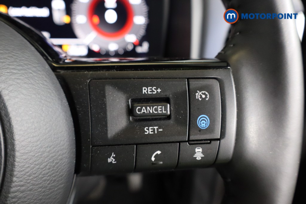 Used Nissan Qashqai for sale - 76554700: Photo 25