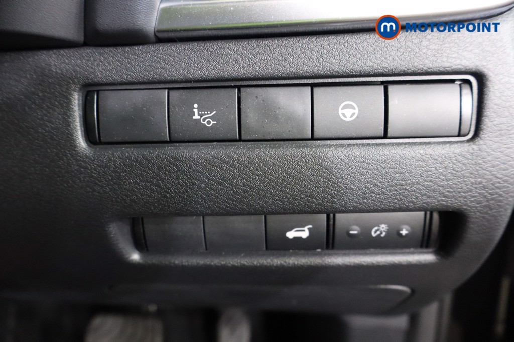 Used Nissan Qashqai for sale - 76554700: Photo 28