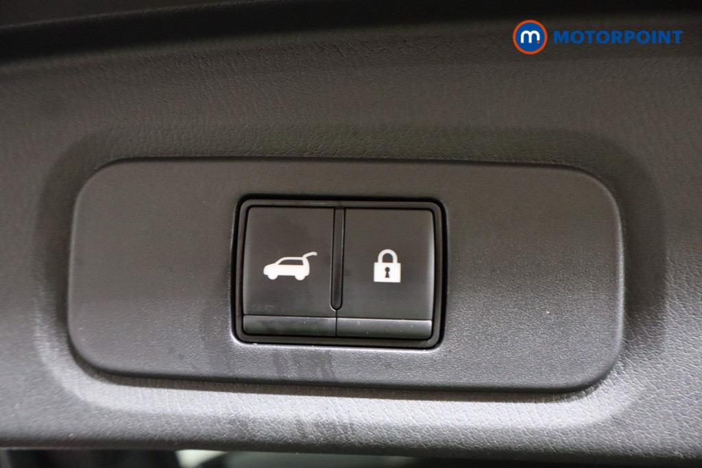 Used Nissan Qashqai for sale - 76554700: Photo 36