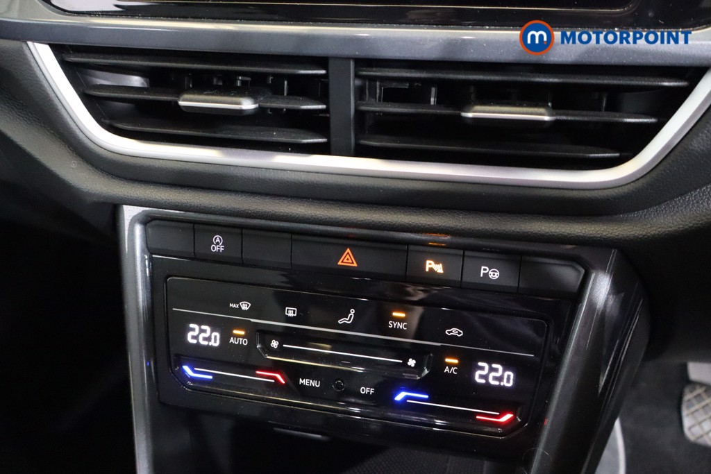 Used Volkswagen T-Roc 2023 for sale - 76255598: Photo 19