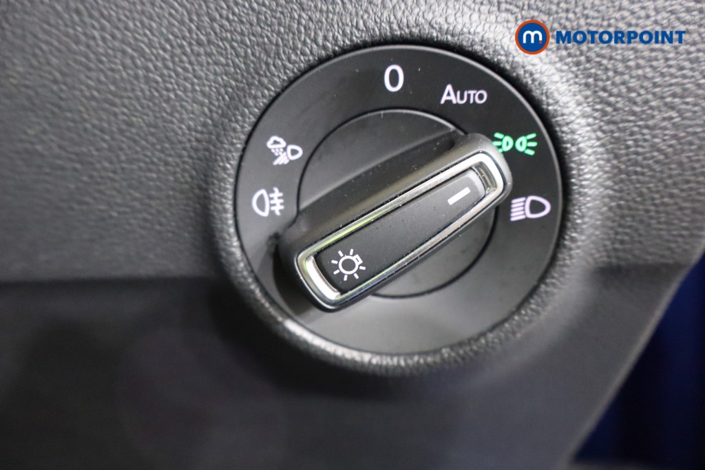 Used Volkswagen T-Roc 2023 for sale - 76255598: Photo 25