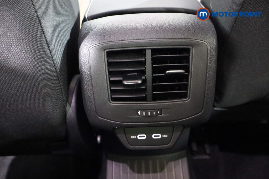 Used Volkswagen T-Roc 2023 for sale - 76255598: Photo 29