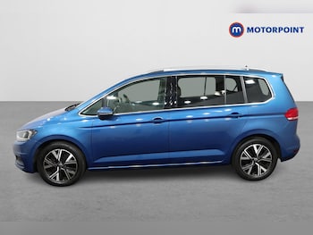 Used Volkswagen Touran 2021 for sale - 77248889: Photo