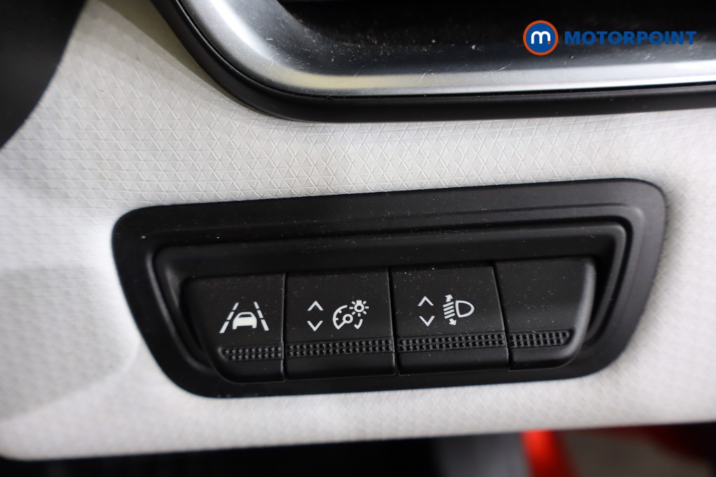 Used Renault Clio 2021 for sale - 76362343: Photo 26