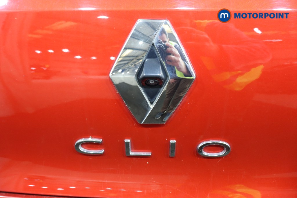Used Renault Clio 2021 for sale - 76362343: Photo 39