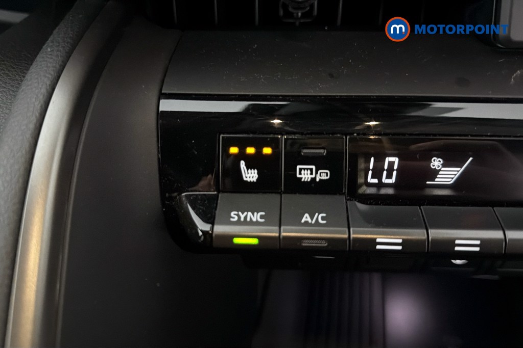 Used Toyota C-HR 2024 for sale - 78067753: Photo 20