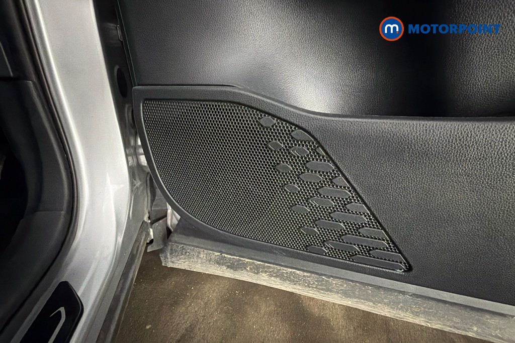 Used Toyota C-HR 2024 for sale - 78067753: Photo 24