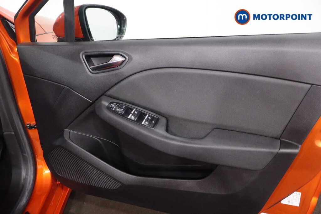 Used Renault Clio for sale - 77364689: Photo 29