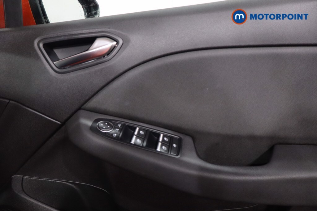 Used Renault Clio for sale - 77364689: Photo 30