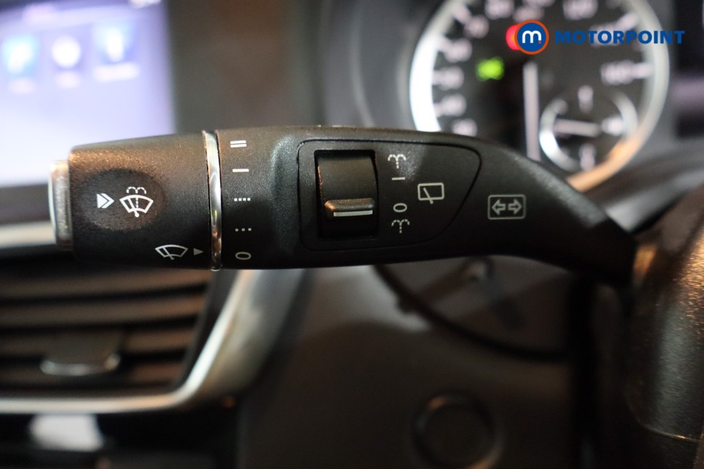 Used Infiniti Q30 2016 for sale - 76355805: Photo 25