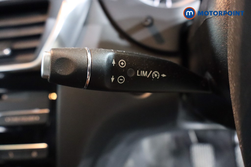 Used Infiniti Q30 2016 for sale - 76355805: Photo 26