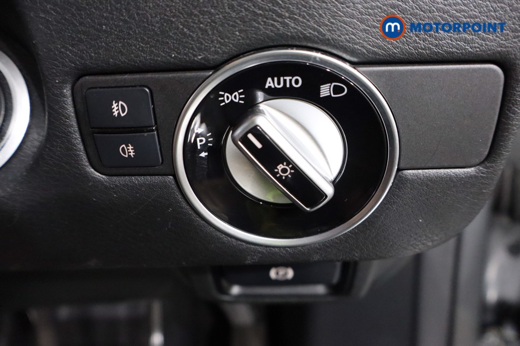 Used Infiniti Q30 2016 for sale - 76355805: Photo 27