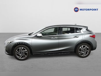Used Infiniti Q30 2016 for sale - 76355805: Photo