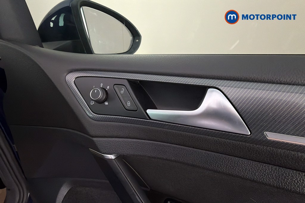 Used Volkswagen Golf 2017 for sale - 77914205: Photo 11