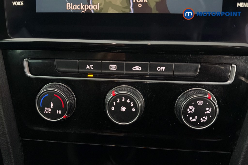 Used Volkswagen Golf 2017 for sale - 77914205: Photo 22