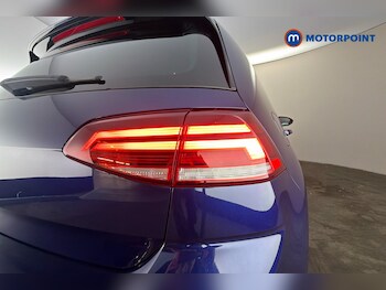 Used Volkswagen Golf 2017 for sale - 77914205: Photo