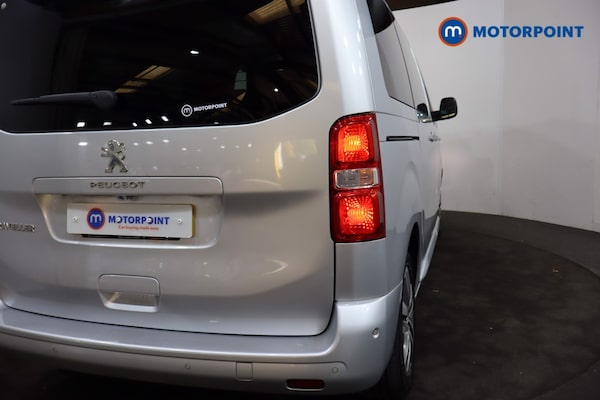 Used Peugeot Traveller 2019 for sale - 76209568: Photo 44