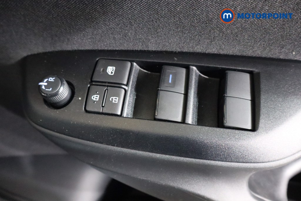 Used Toyota Yaris 2022 for sale - 76641243: Photo 19