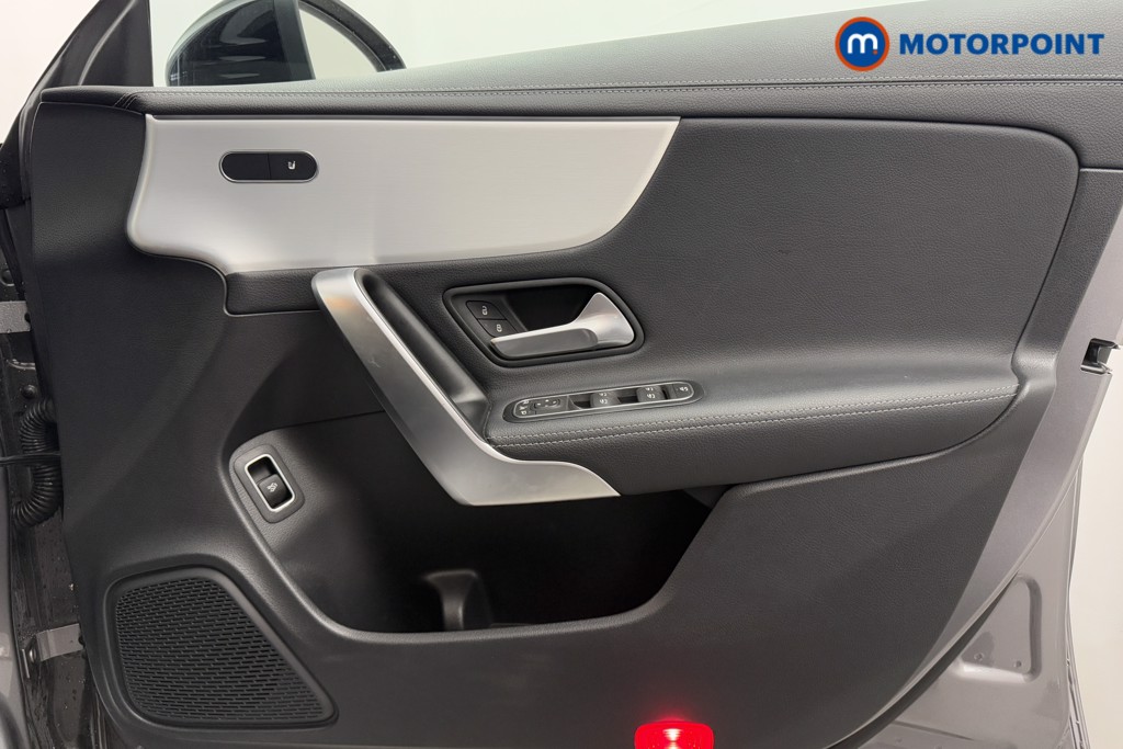 Used Mercedes-Benz CLA 2022 for sale - 76303377: Photo 32