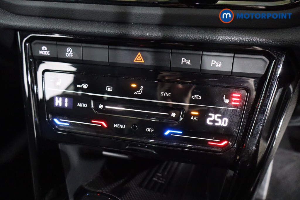 Used Volkswagen T-Roc for sale - 77318549: Photo 19