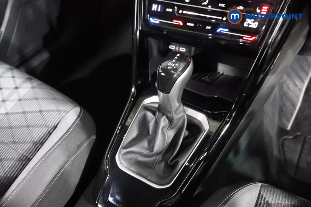 Used Volkswagen T-Roc for sale - 77318549: Photo 20