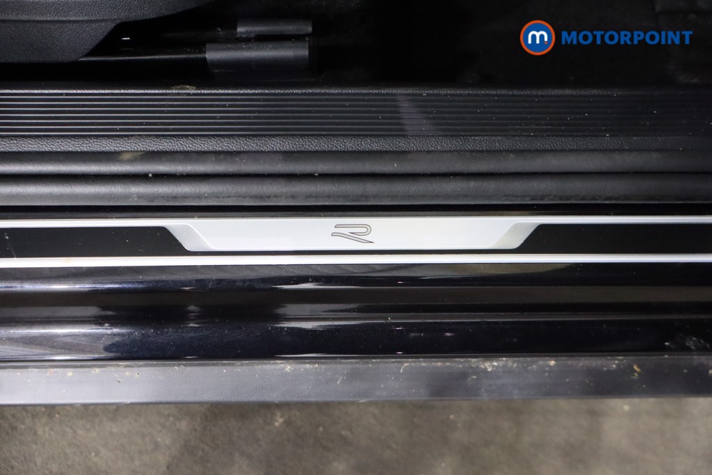 Used Volkswagen T-Roc for sale - 77318549: Photo 27