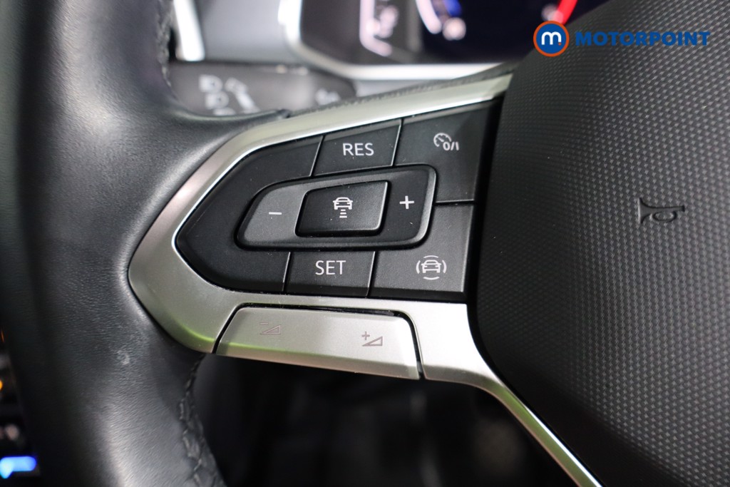 Used Volkswagen T-Roc 2023 for sale - 77546083: Photo 21