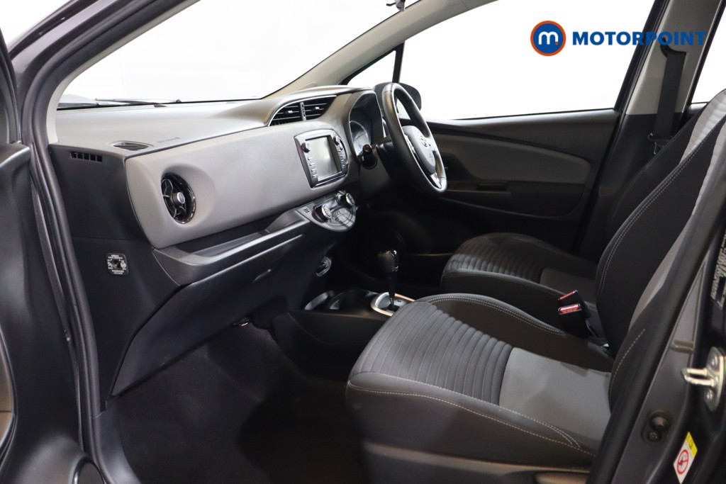 Used Toyota Yaris 2019 for sale - 76697110: Photo 17