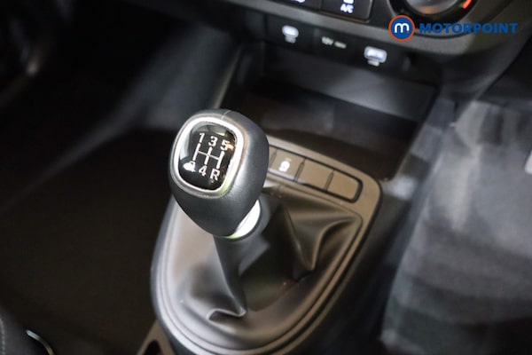 Used Hyundai i10 2024 for sale - 76141080: Photo 18