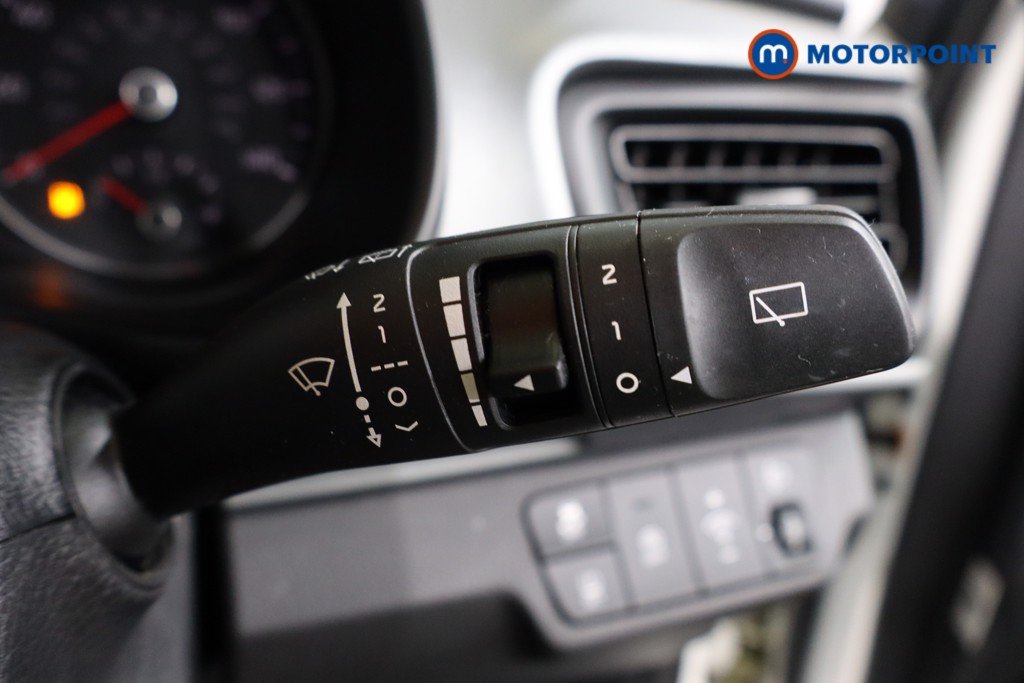 Used Kia Stonic 2021 for sale - 76460745: Photo 24