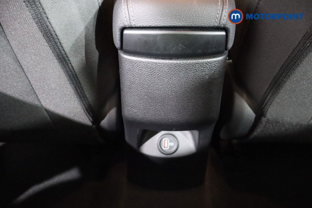 Used Kia Stonic 2021 for sale - 76460745: Photo 29