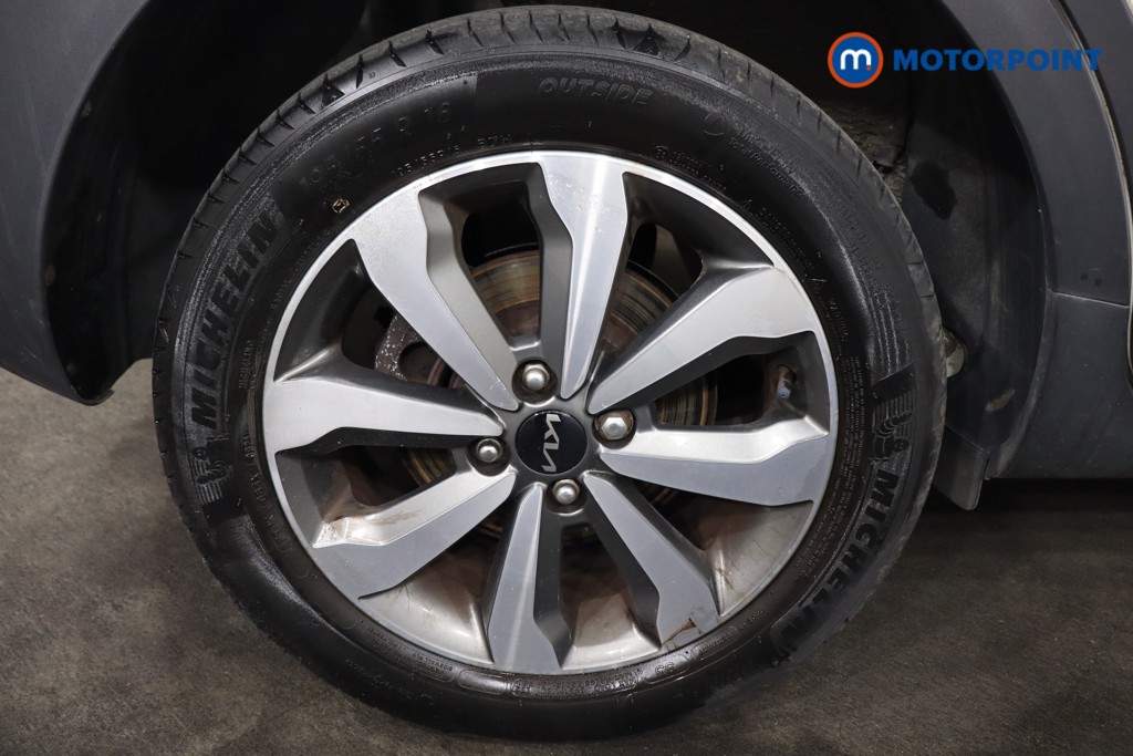 Used Kia Stonic 2021 for sale - 76460745: Photo 32