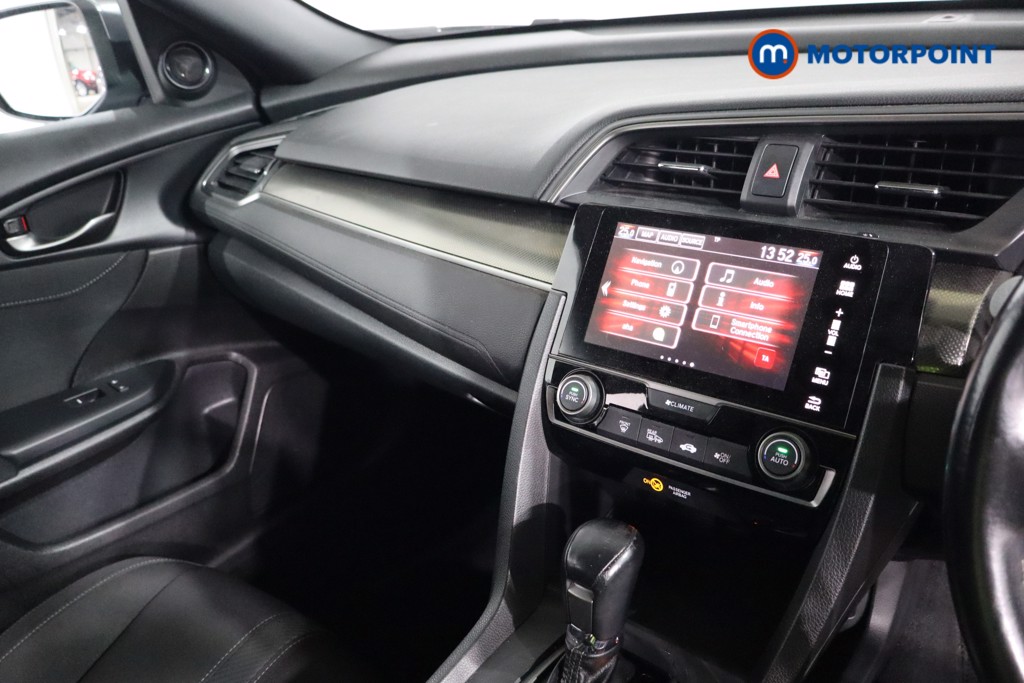 Used Honda Civic 2018 for sale - 76819514: Photo 11