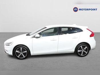 Used Volvo V40 2017 for sale - 75752376: Photo