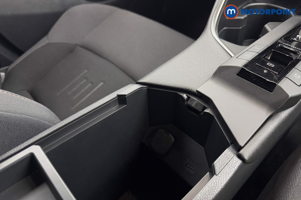 Used Toyota C-HR 2024 for sale - 76835931: Photo 23